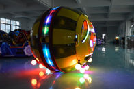 Tour de voiture d'amusement de fibre de verre + en métal capsule d'espace heureuse de voiture de 360 degrés